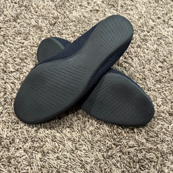 Allbirds Women's Charcoal Flats - Picture 3 of 7